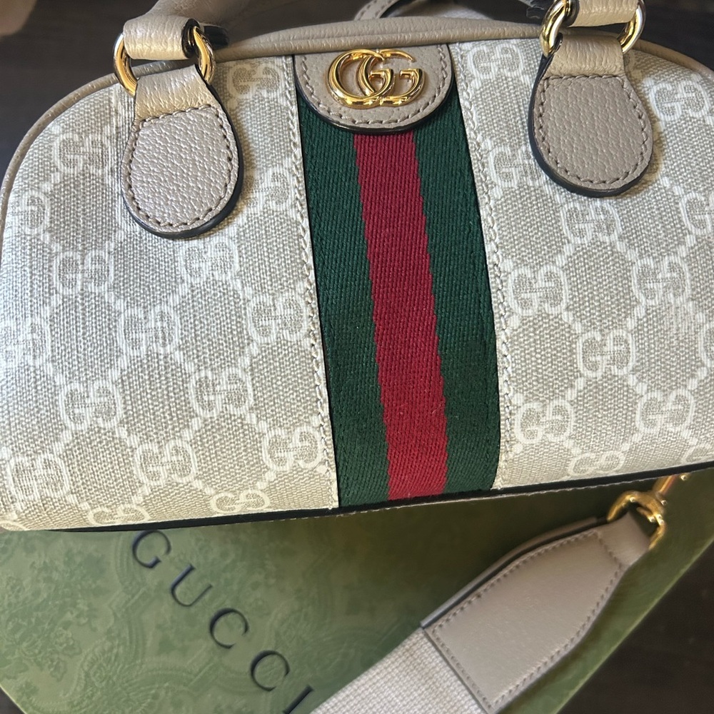 Gucci Cream and Green Mini Bag with Signature Style